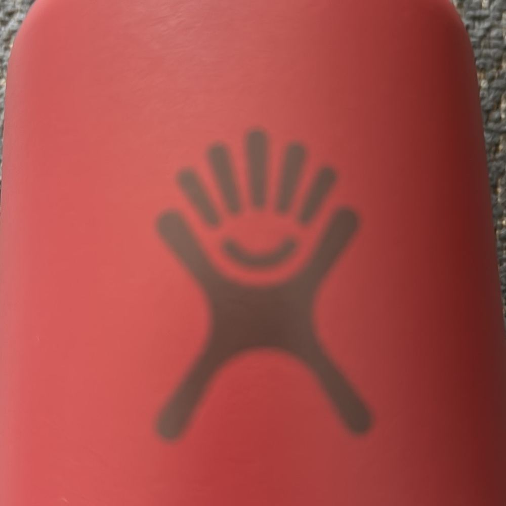 Hydro Flask - 18oz. - Picture 2 of 6